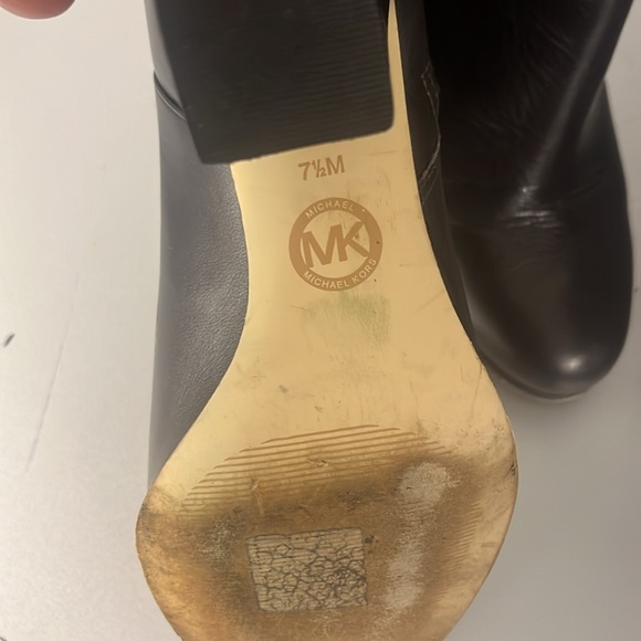 MK BOOTIES 7 1/2 - Picture 7 of 7